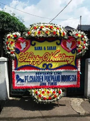 Karangan Bunga Pernikahan universitas muhammadiyah palangkaraya